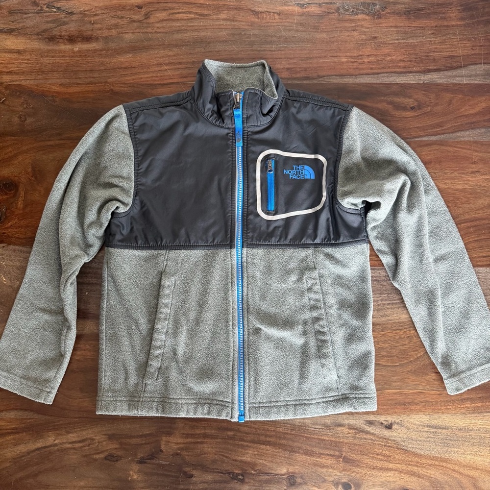 The North Face Kids Jacket in Gray and Black